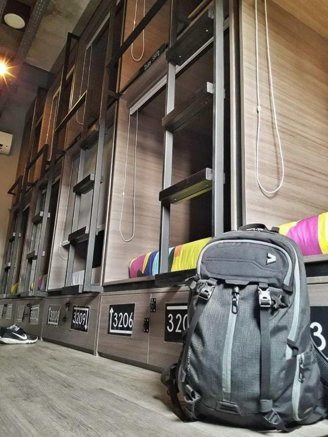 The Social House - Coliving & Hostel - Previously Known As Nomad Hostel Jakarta Exterior photo